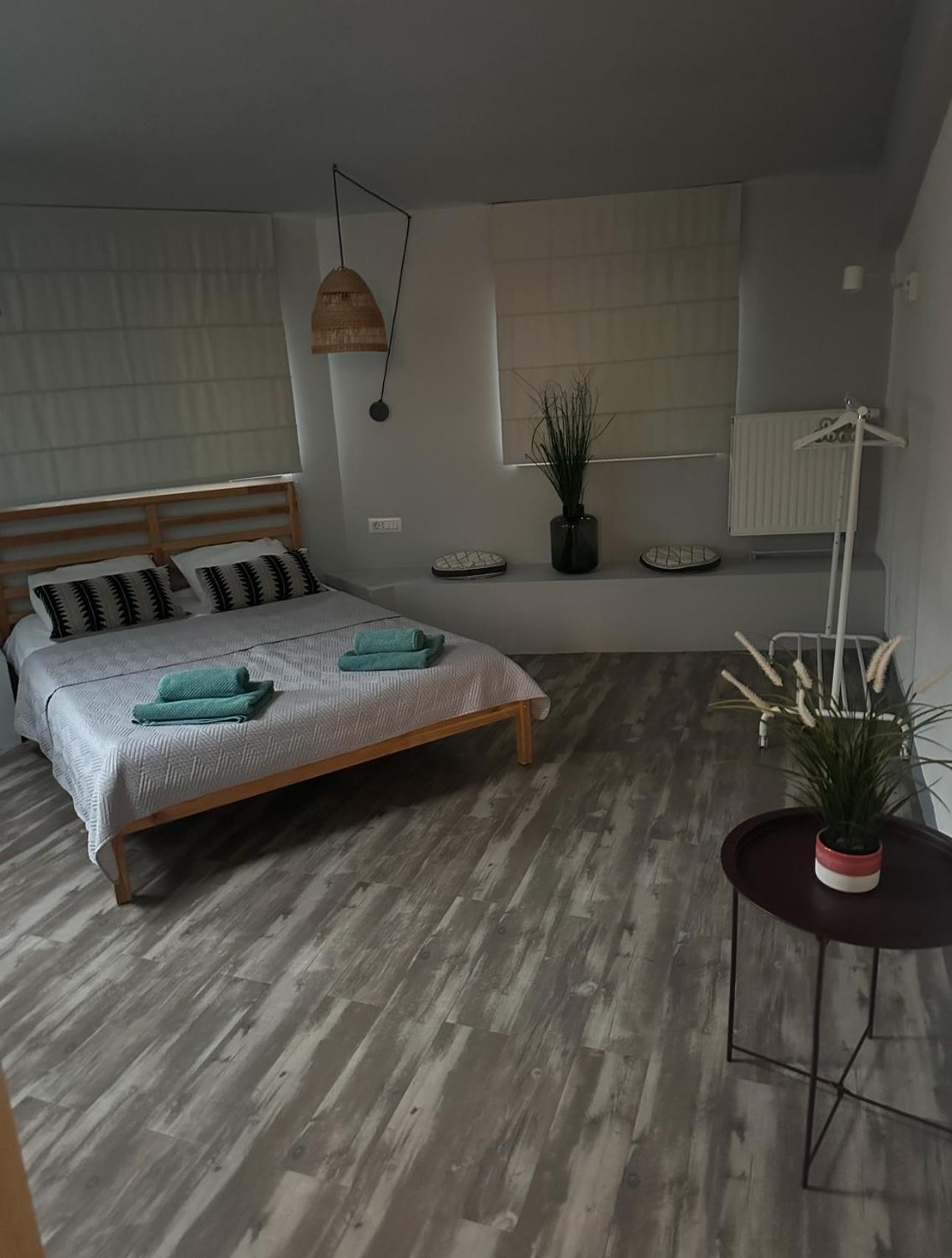 Marvellous 2 Bedrooms Attic In The Old Town Bucarest Exterior foto